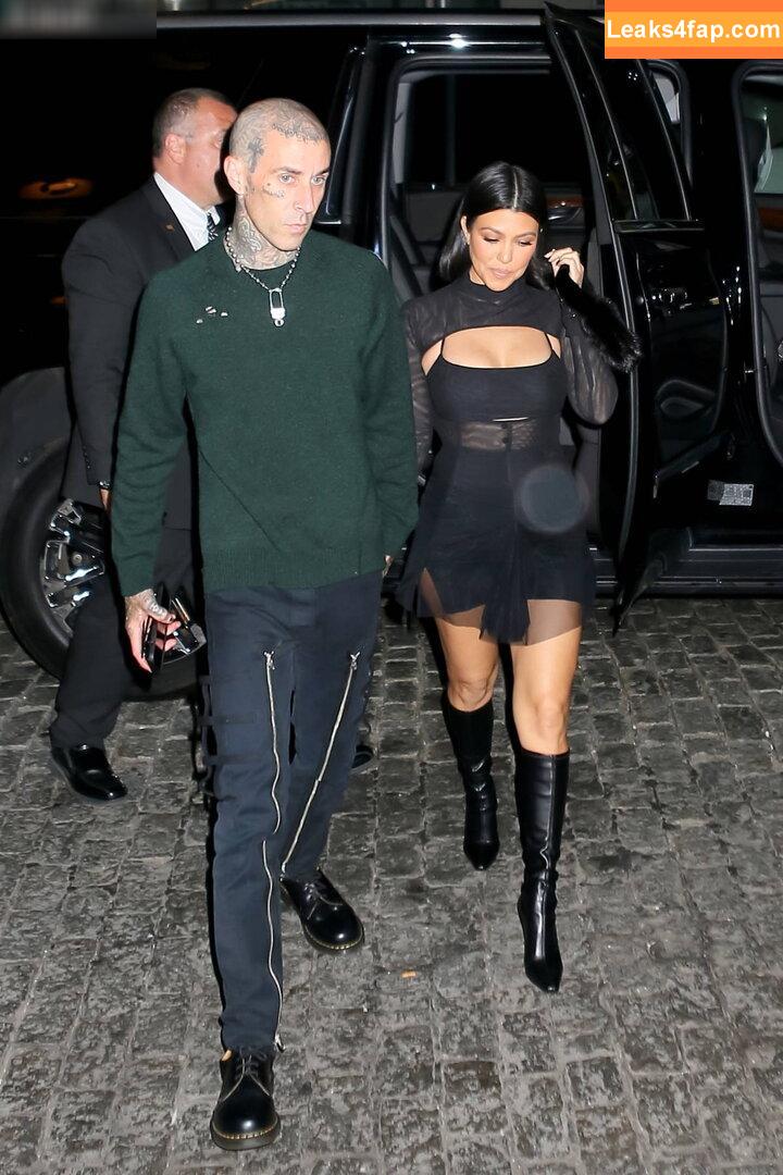 Kourtney Kardashian / kourtneykardash leaked photo photo #1016