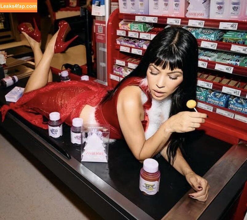 Kourtney Kardashian / kourtneykardash слитое фото фото #1028