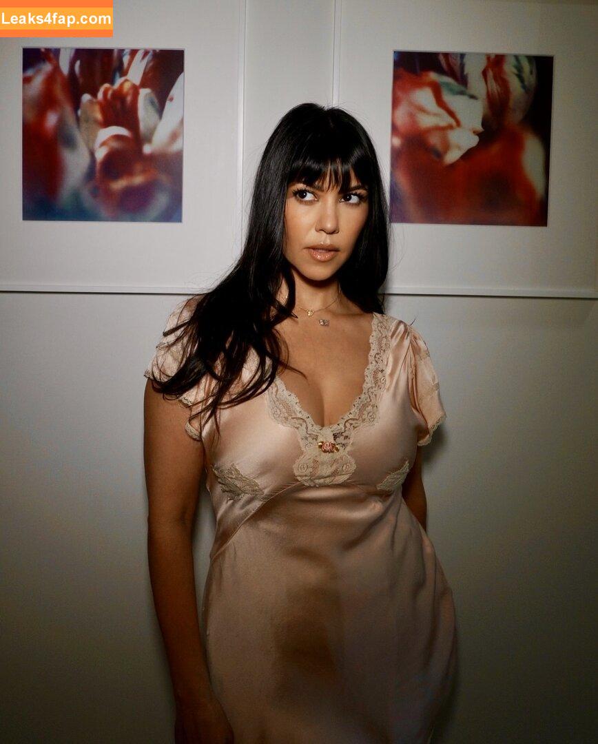 Kourtney Kardashian / kourtneykardash leaked photo photo #1057