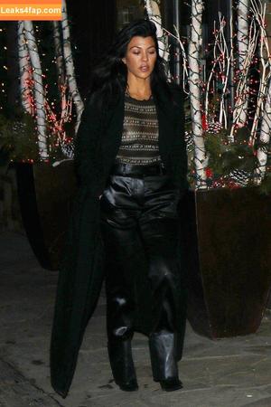 Kourtney Kardashian photo #1008