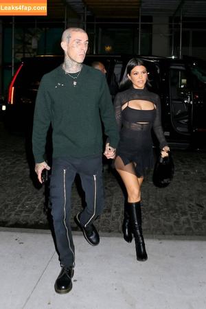 Kourtney Kardashian photo #1012