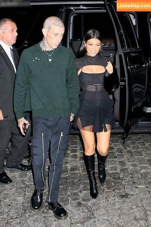Kourtney Kardashian photo #1014