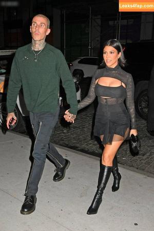 Kourtney Kardashian photo #1015