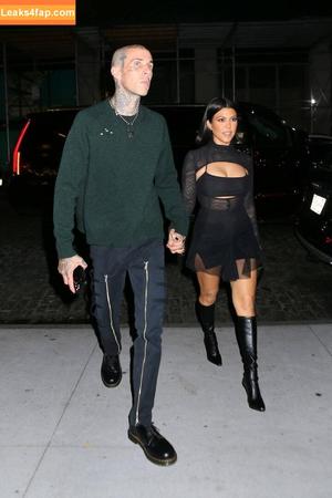 Kourtney Kardashian photo #1018