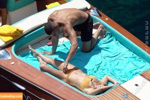 Kourtney Kardashian photo #1049