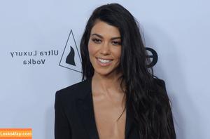 Kourtney photo #0010