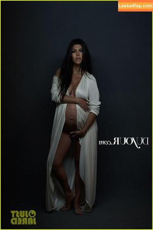 Kourtneykardashian photo #0022