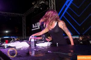 Krewella photo #0052