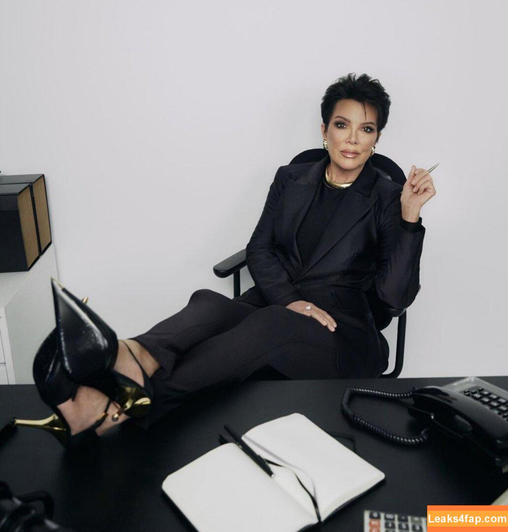 Kris Jenner / krisjenner слитое фото фото #0002