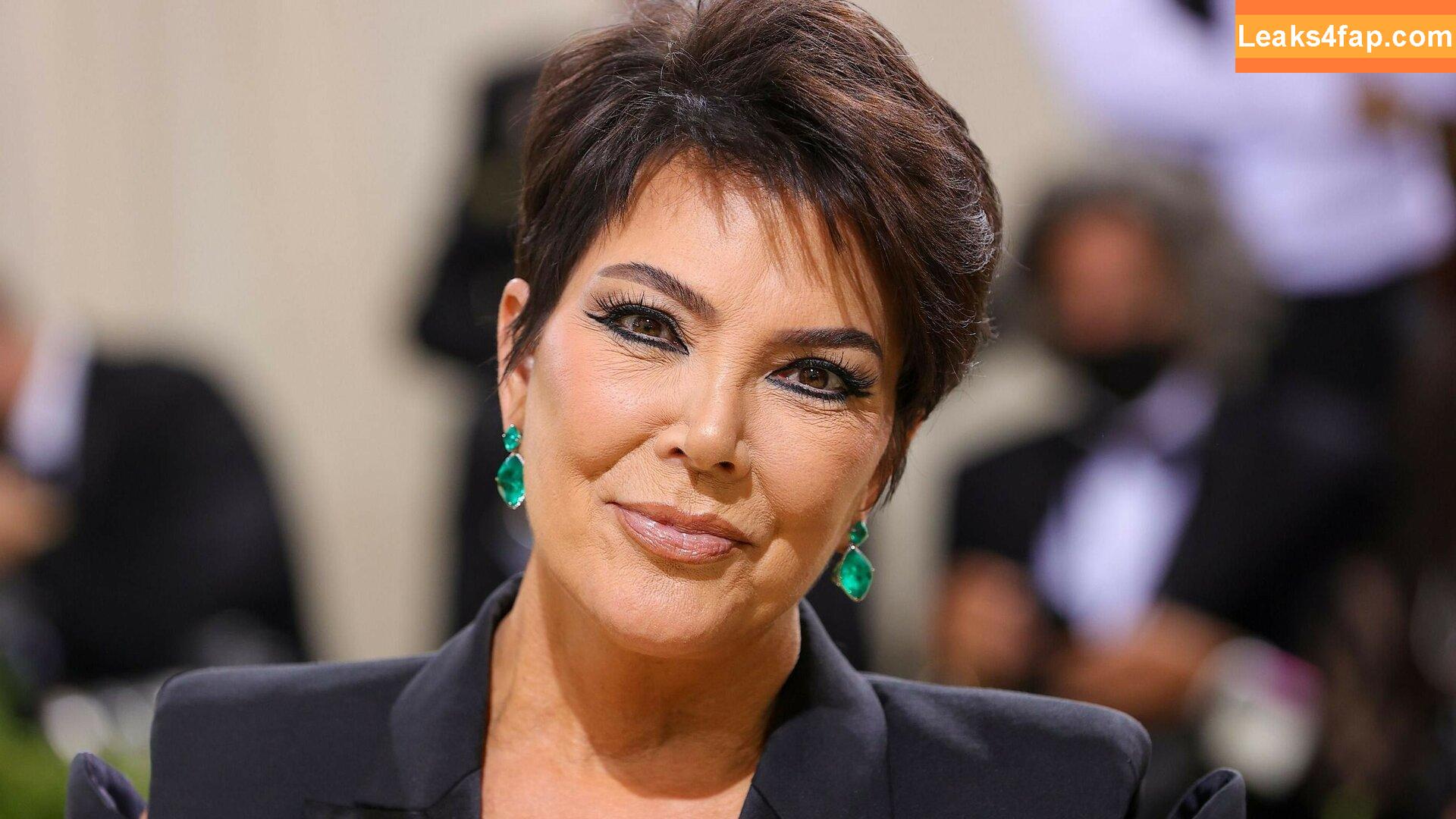 Kris Jenner / krisjenner слитое фото фото #0011