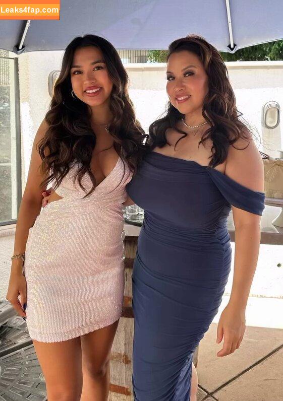 Krischelle Delgado / krischelled leaked photo photo #0186