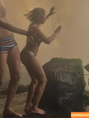 Krishna Mahon photo #0342