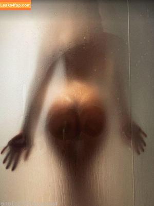 Krissone photo #0095