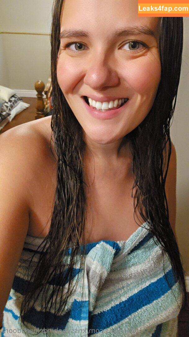 krissybehindcloseddoors /  leaked photo photo #0011