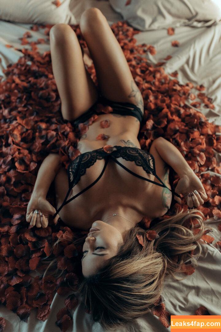 Kristen Strout / r1_vette_babe23 leaked photo photo #0086