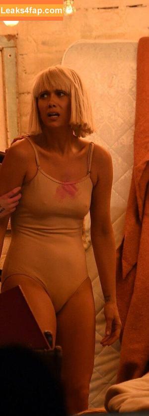 Kristen Wiig photo #0036