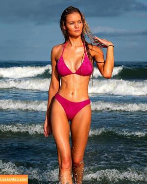 Kristen Williams photo #0009