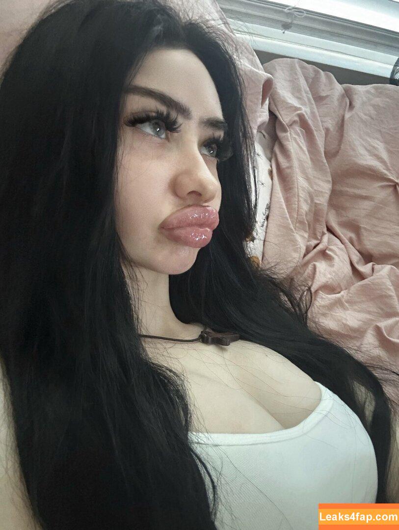 kristensilvaaaa / 0000000003010 leaked photo photo #0060