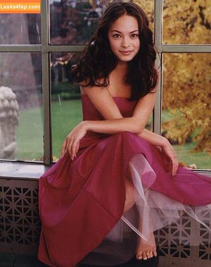 Kristin Kreuk photo #0034