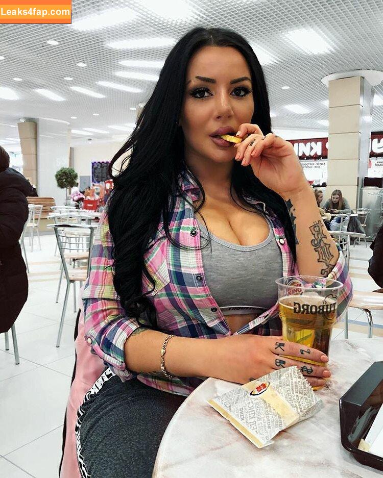 Kristina Karieva / alicia_kristina / kristinkarieva leaked photo photo #0155