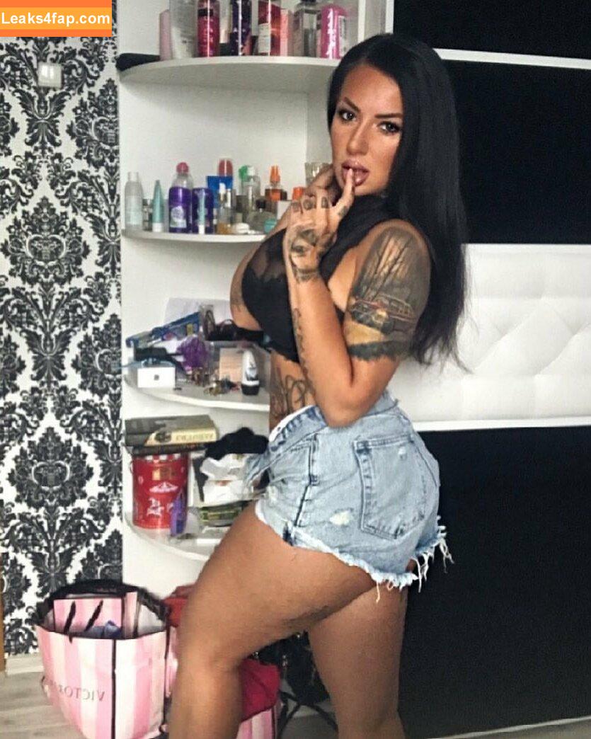 Kristina Karieva / alicia_kristina / kristinkarieva leaked photo photo #0157