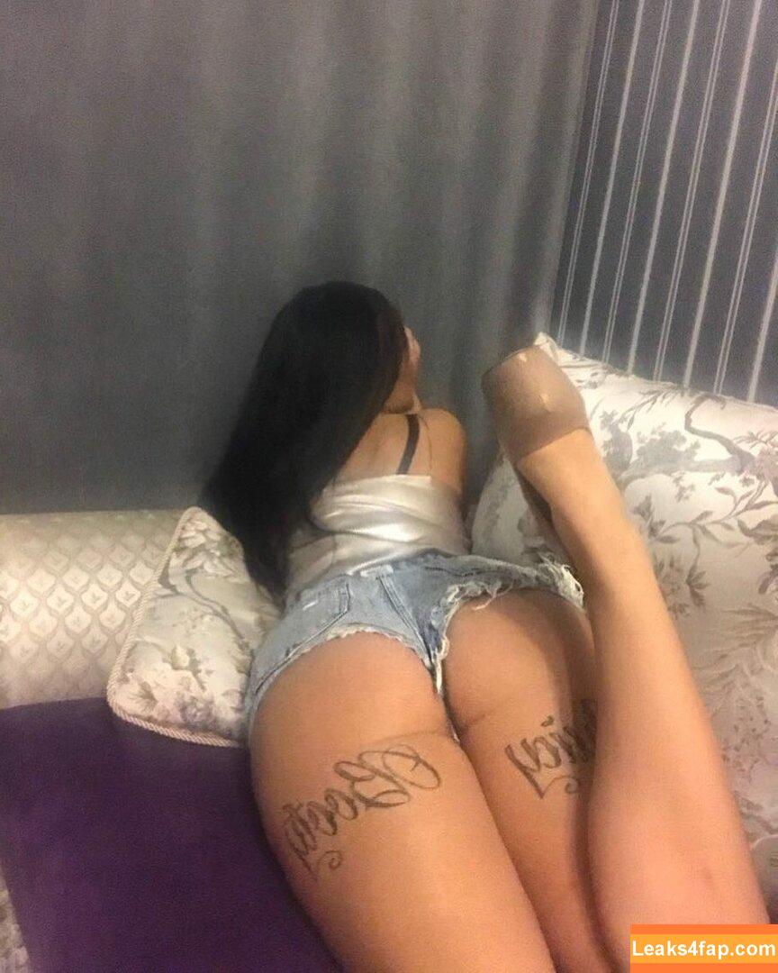 Kristina Karieva / alicia_kristina / kristinkarieva leaked photo photo #0276