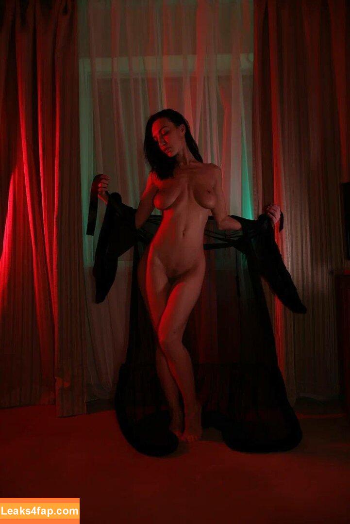 Kristina Knyazeva / kristina_glow.strip leaked photo photo #0051