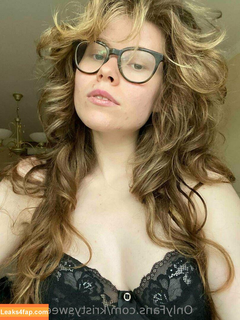 kristysweetiekitty / kiriszti081999 leaked photo photo #0024