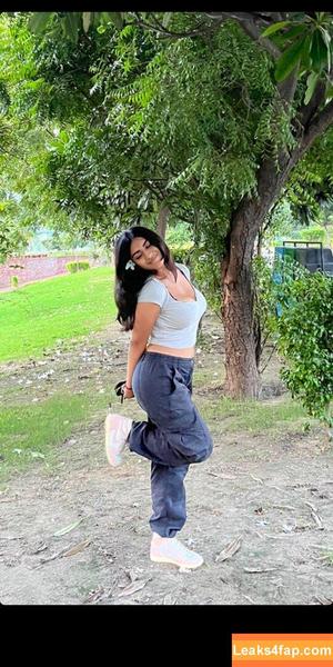 Kriti Jain фото #0020