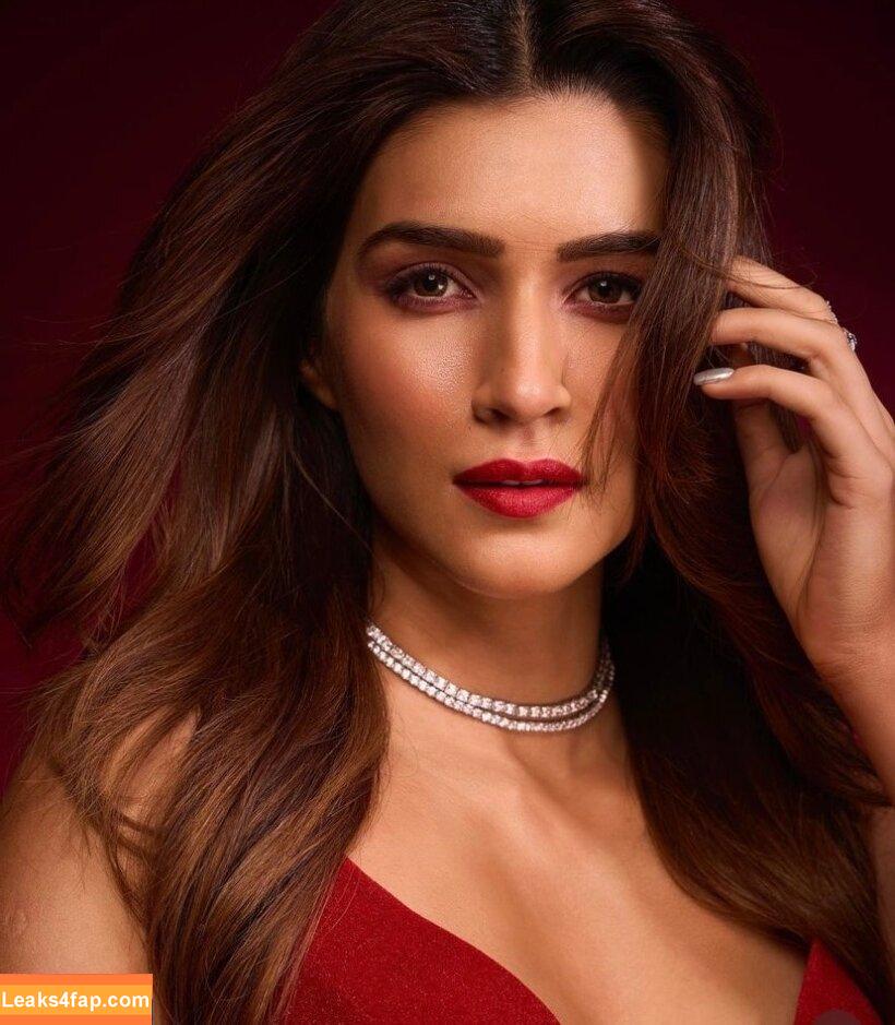Kriti Sanon / kritisanon слитое фото фото #0225