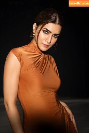 Kriti Sanon фото #0230