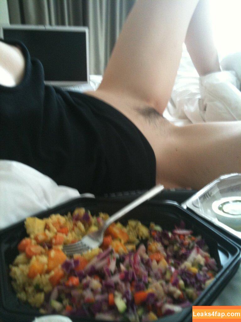 Krysten Ritter / therealkrystenritter leaked photo photo #0012