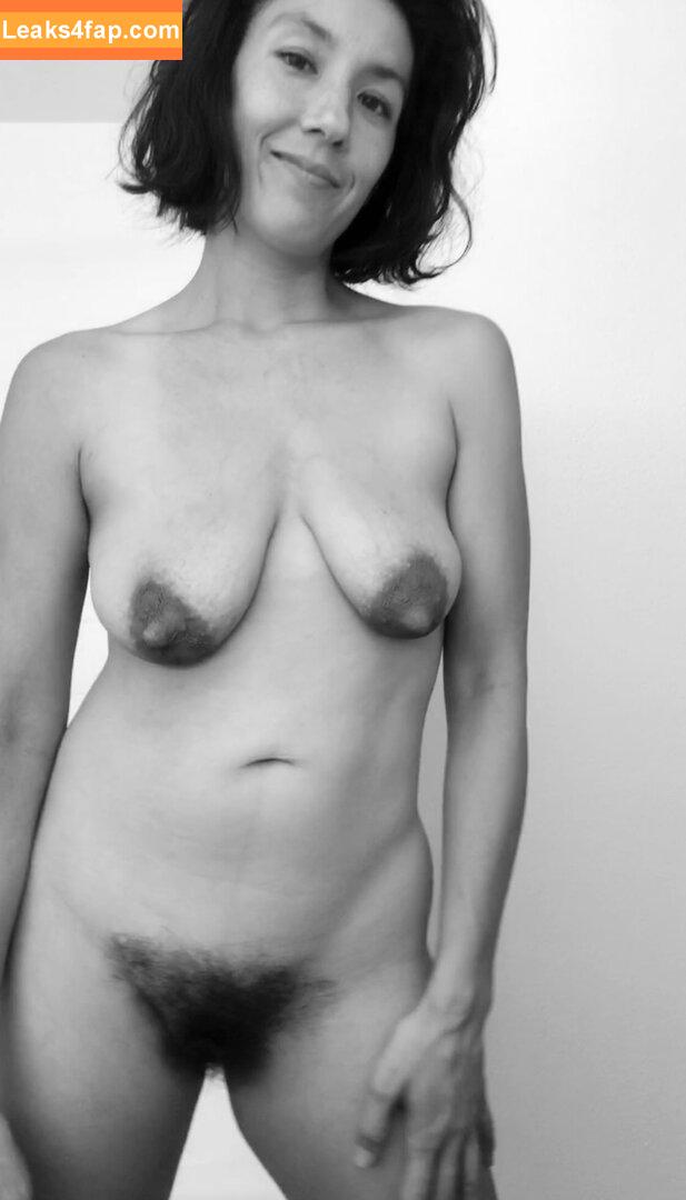 kumiomori / mommybodiesallday leaked photo photo #0089