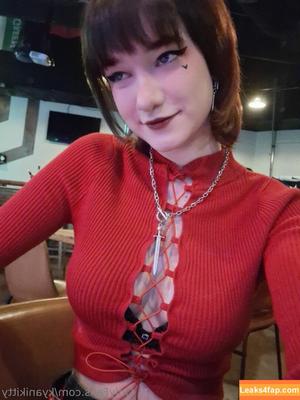 kyanikitty photo #0045