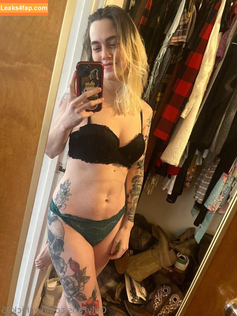 kychick95 /  leaked photo photo #0004