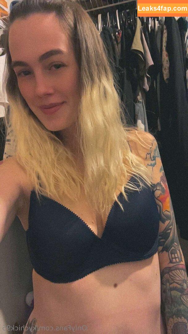 kychick95 /  leaked photo photo #0012