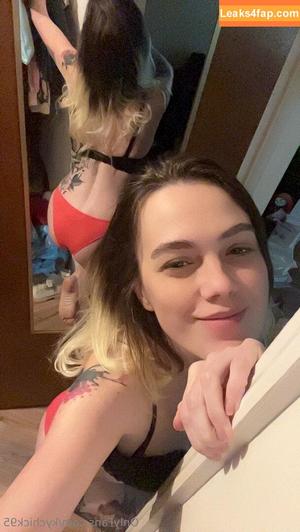kychick95 photo #0016