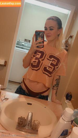 kychick95 photo #0017