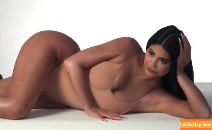 Kylie Jenner / KylieJenner / kyliejenner.2 leaked photo photo #3867