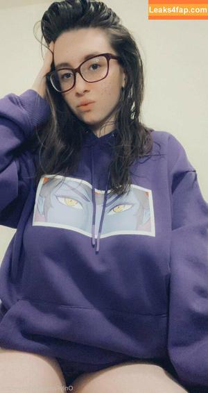 KylieeOW photo #0042