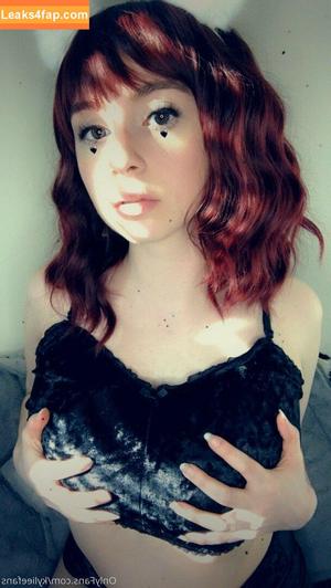 KylieeOW photo #0065