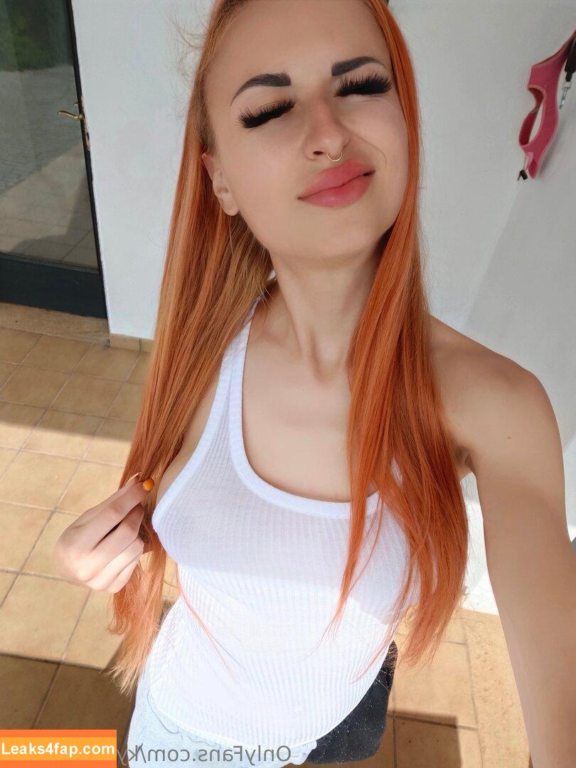 kyliekisses24 /  leaked photo photo #0005