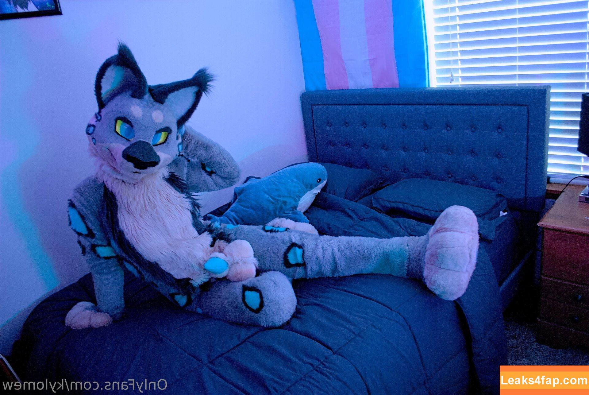 kylomew /  leaked photo photo #0013