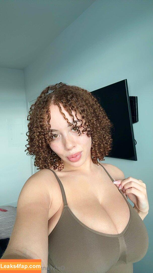 kyraxvip / kyraxlove_ leaked photo photo #0002