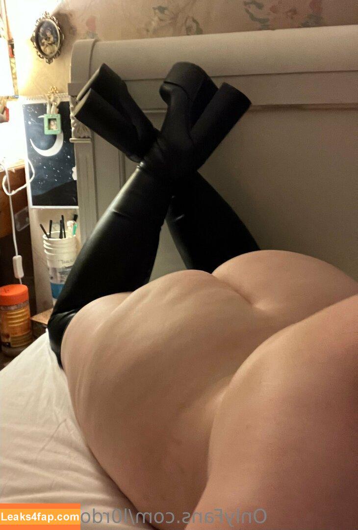 l0rdofmisrule /  leaked photo photo #0023