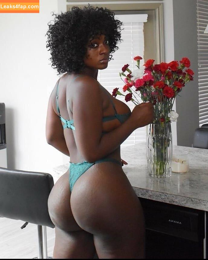 L0yal_Trini /  leaked photo photo #0003