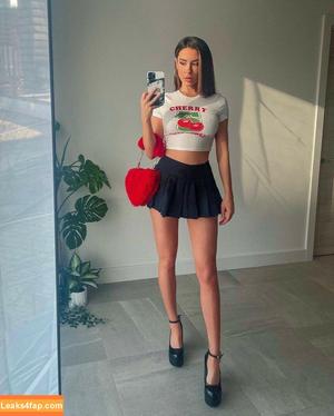 Lacey Montgomery photo #0035