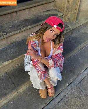 Lacey Montgomery photo #0184