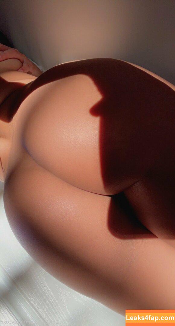 laceycoxx / thelaceycoxx leaked photo photo #0094
