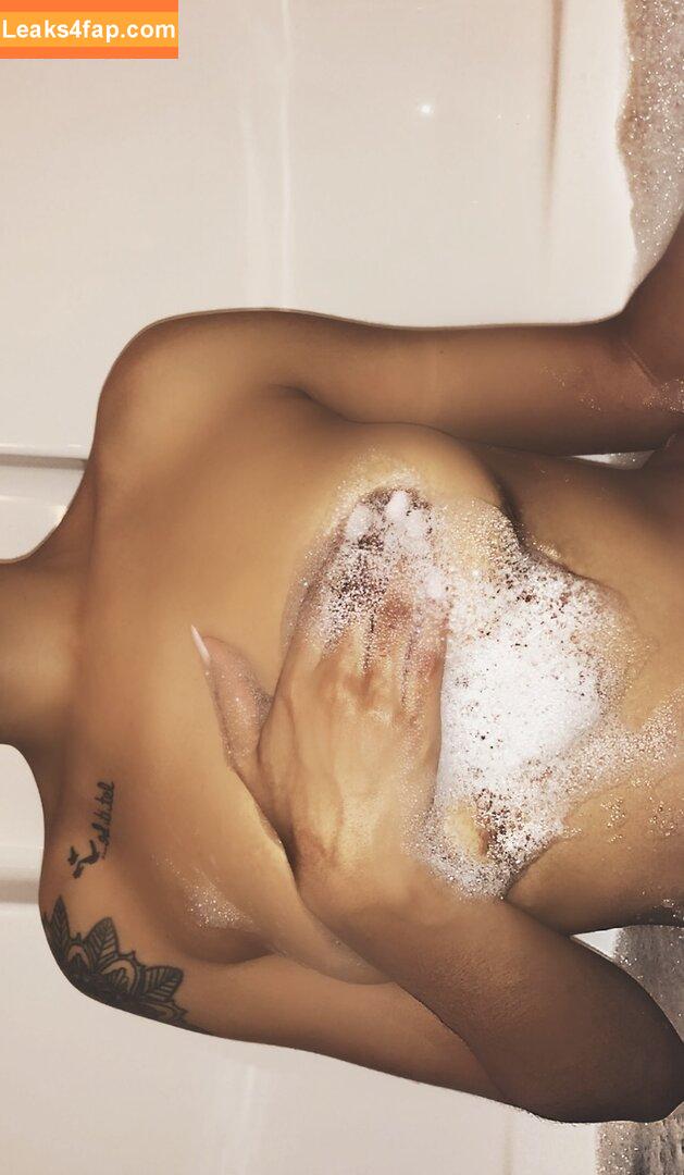 laceycoxx / thelaceycoxx leaked photo photo #0126